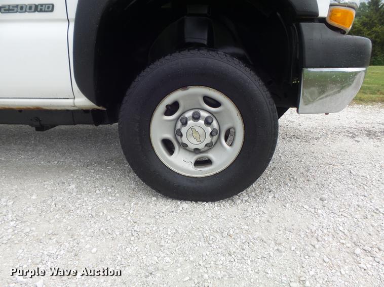 image for item DD7247 2002 Chevrolet Silverado 2500HD pickup truck