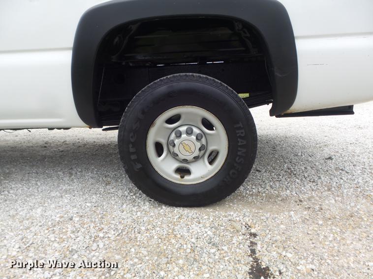 image for item DD7247 2002 Chevrolet Silverado 2500HD pickup truck