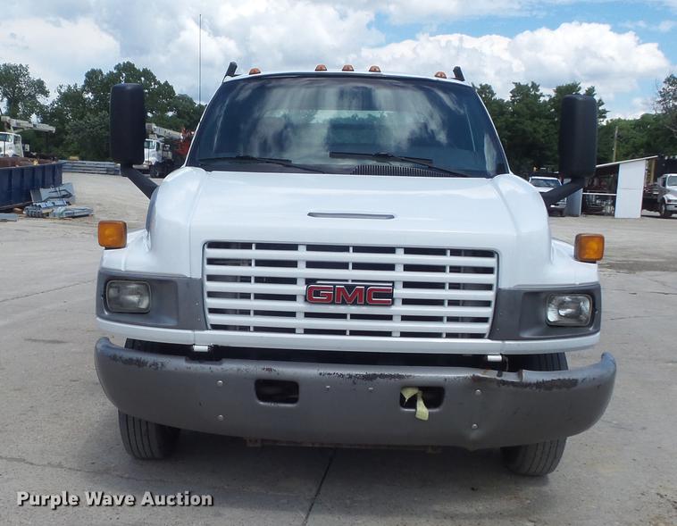 image for item DD7249 2008 GMC C5500 flatbed truck