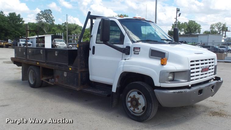 image for item DD7249 2008 GMC C5500 flatbed truck