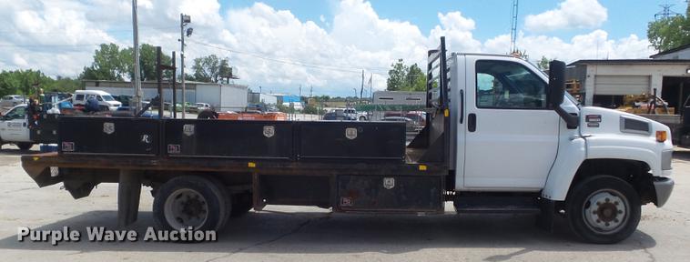 image for item DD7249 2008 GMC C5500 flatbed truck
