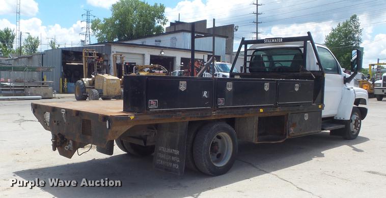 image for item DD7249 2008 GMC C5500 flatbed truck