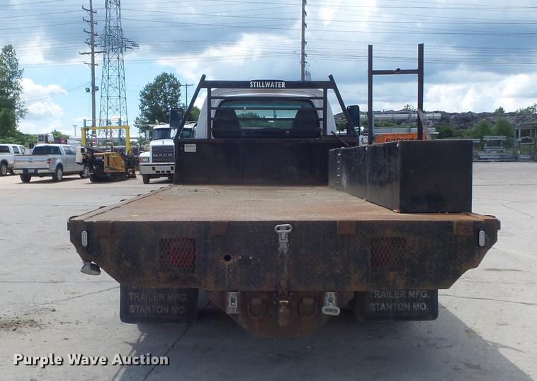 image for item DD7249 2008 GMC C5500 flatbed truck