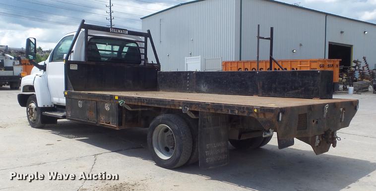 image for item DD7249 2008 GMC C5500 flatbed truck