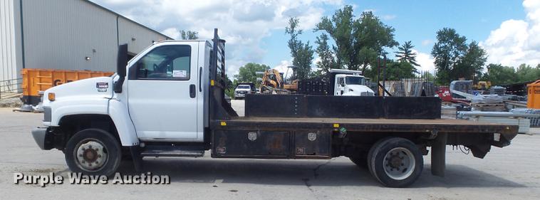 image for item DD7249 2008 GMC C5500 flatbed truck