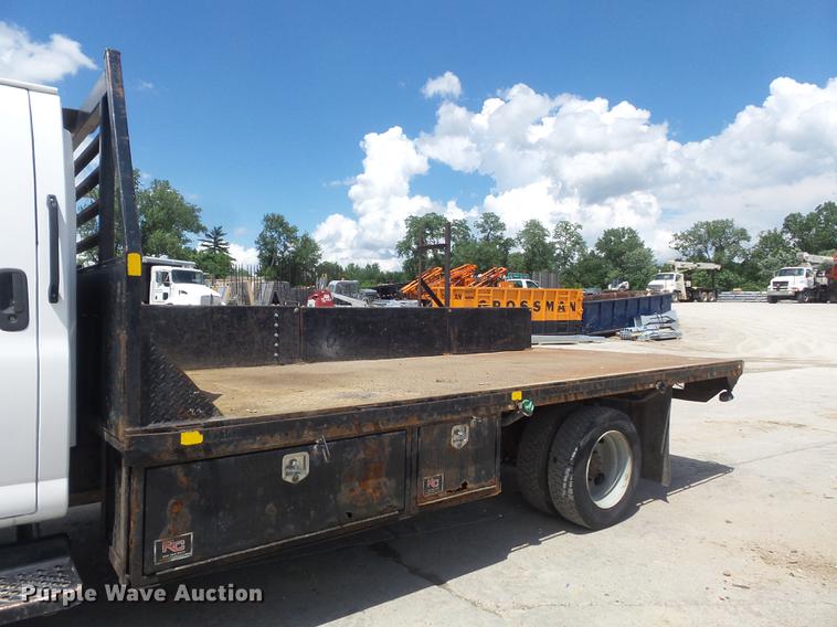 image for item DD7249 2008 GMC C5500 flatbed truck