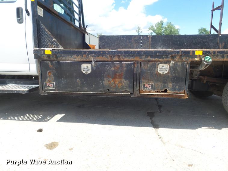 image for item DD7249 2008 GMC C5500 flatbed truck