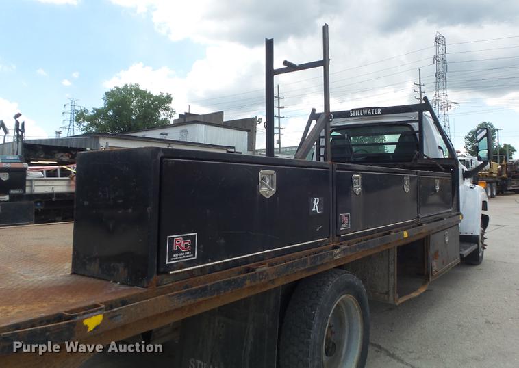 image for item DD7249 2008 GMC C5500 flatbed truck