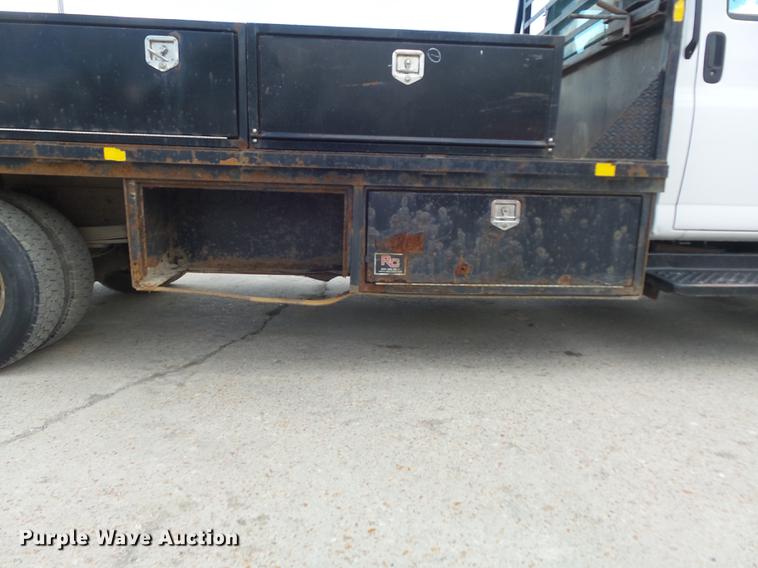 image for item DD7249 2008 GMC C5500 flatbed truck