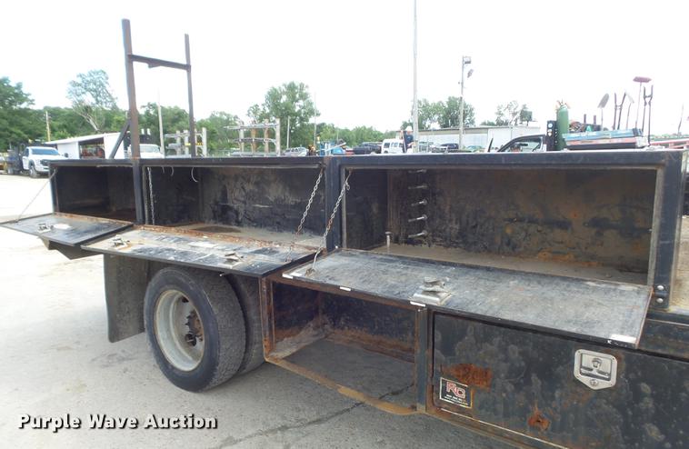 image for item DD7249 2008 GMC C5500 flatbed truck