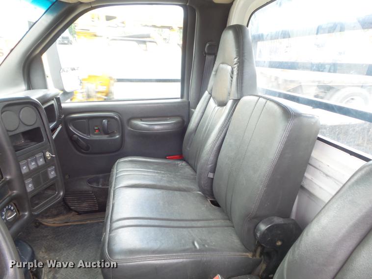 image for item DD7249 2008 GMC C5500 flatbed truck