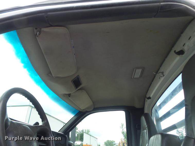 image for item DD7249 2008 GMC C5500 flatbed truck