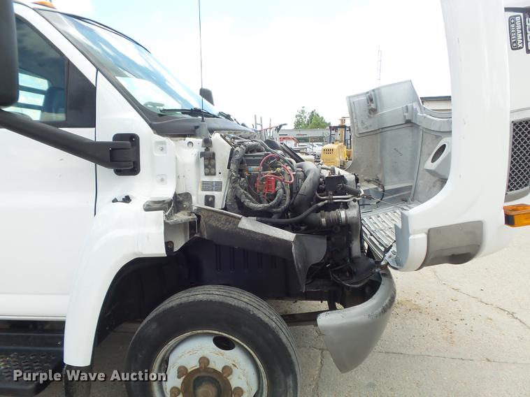 image for item DD7249 2008 GMC C5500 flatbed truck