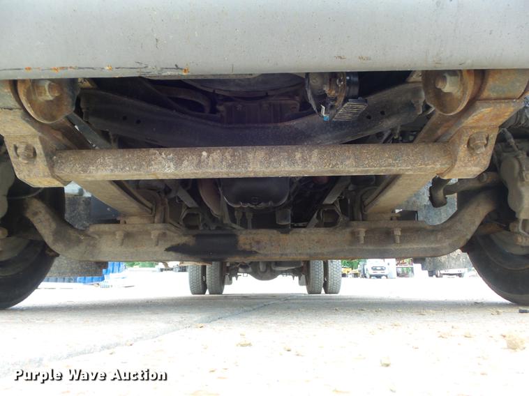 image for item DD7249 2008 GMC C5500 flatbed truck