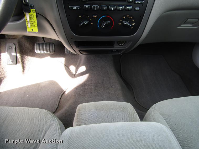 image for item DD7498 2003 Ford Taurus SES