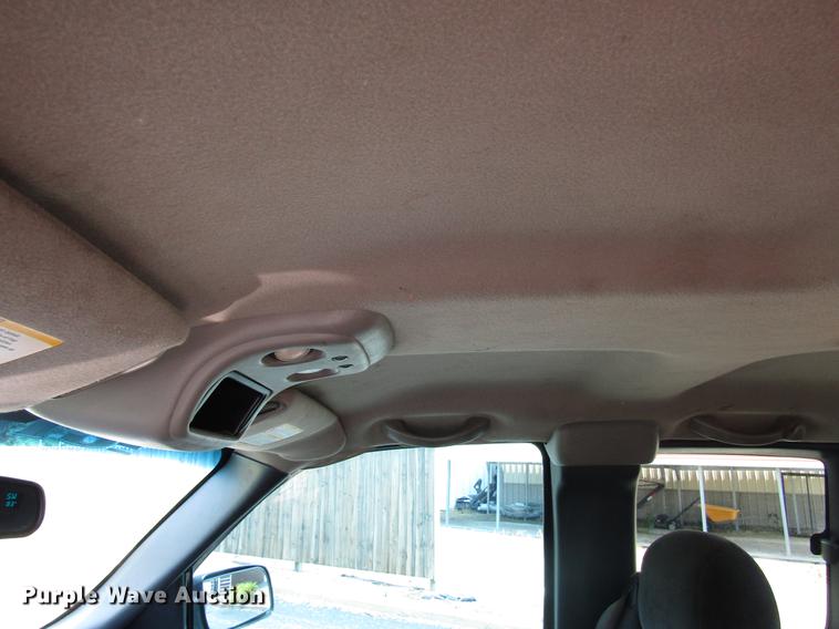 image for item DD7501 2002 Chevrolet Silverado 1500 LS Ext. Cab pickup truck