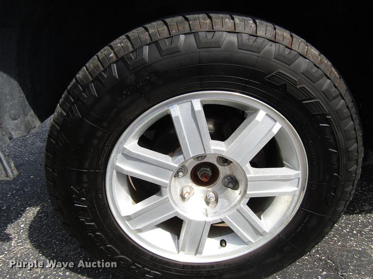 image for item DD7501 2002 Chevrolet Silverado 1500 LS Ext. Cab pickup truck