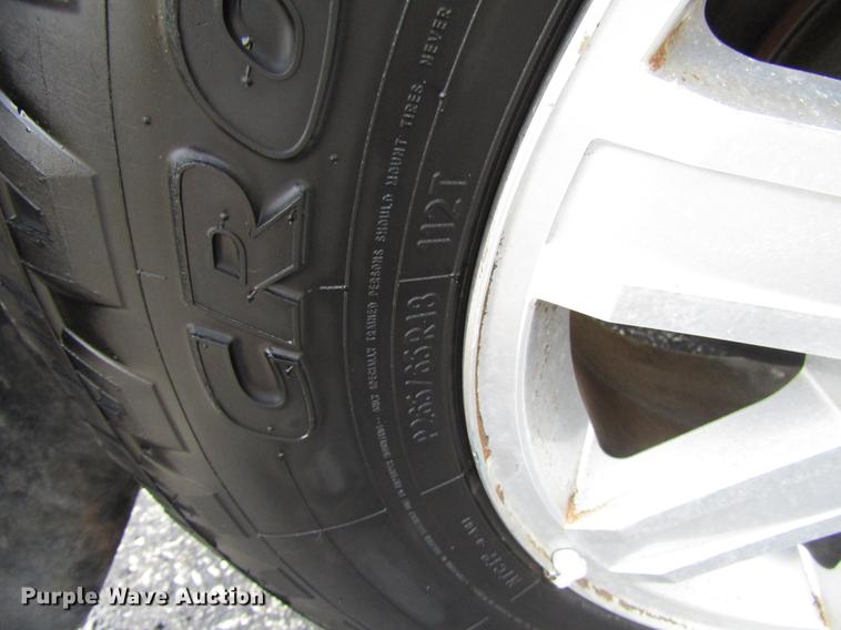 image for item DD7501 2002 Chevrolet Silverado 1500 LS Ext. Cab pickup truck