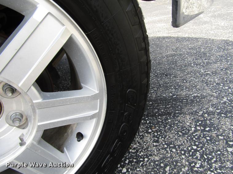 image for item DD7501 2002 Chevrolet Silverado 1500 LS Ext. Cab pickup truck