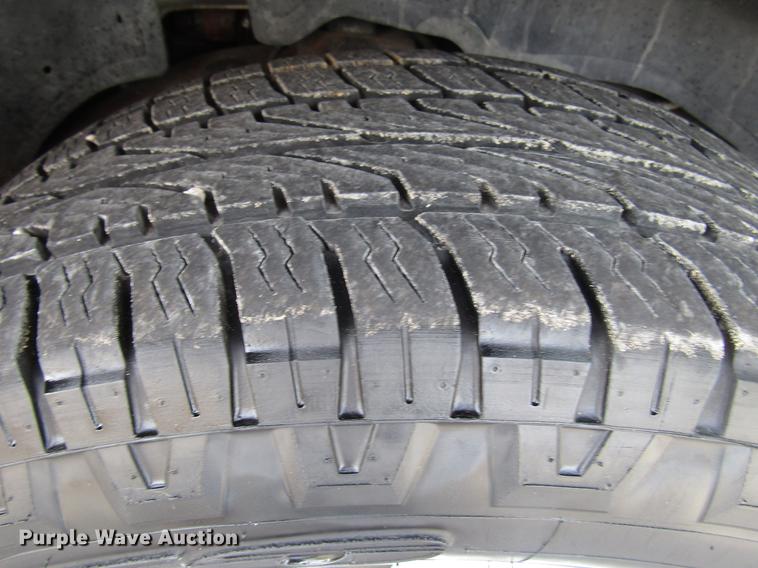 image for item DD7501 2002 Chevrolet Silverado 1500 LS Ext. Cab pickup truck