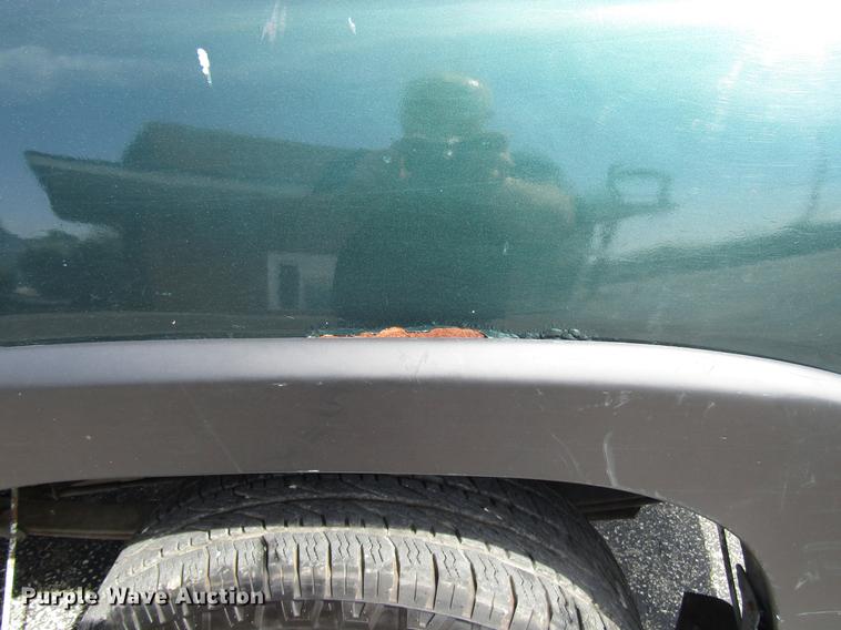 image for item DD7501 2002 Chevrolet Silverado 1500 LS Ext. Cab pickup truck