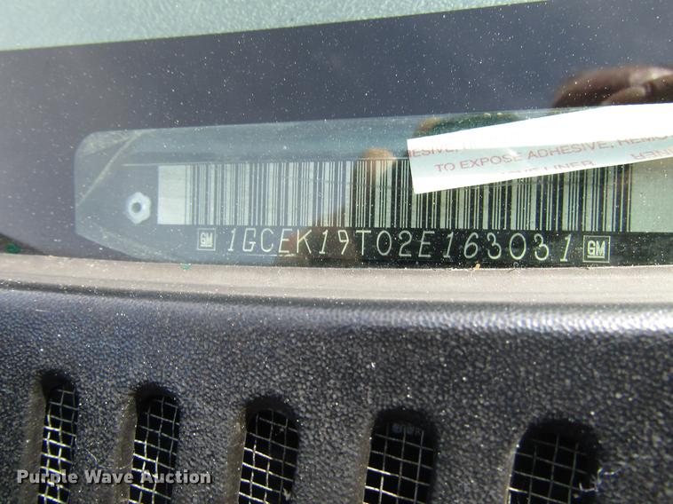 image for item DD7501 2002 Chevrolet Silverado 1500 LS Ext. Cab pickup truck