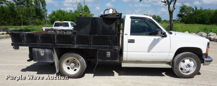 image for item DD7716 1994 Chevrolet 3500HD flatbed pickup truck