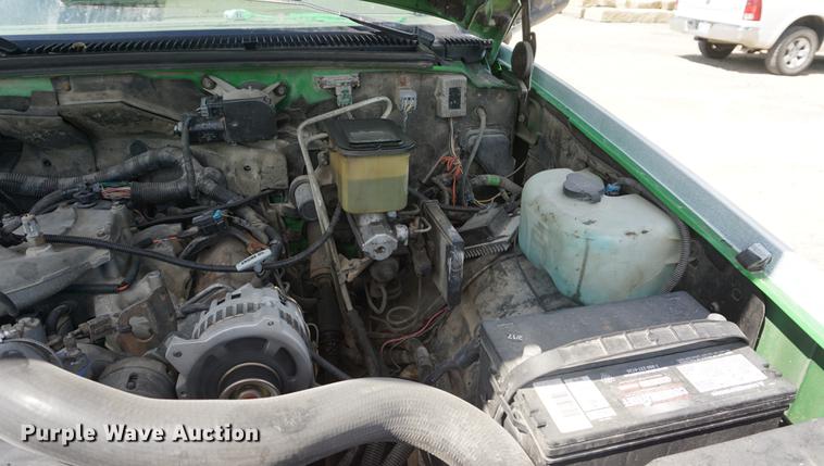 image for item DD7716 1994 Chevrolet 3500HD flatbed pickup truck