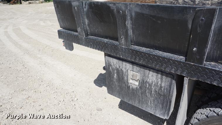 image for item DD7716 1994 Chevrolet 3500HD flatbed pickup truck