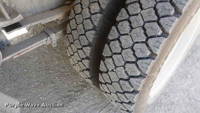 image for item DD7716 1994 Chevrolet 3500HD flatbed pickup truck