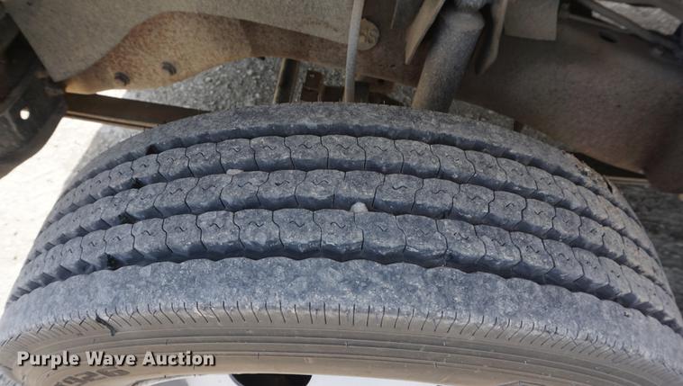 image for item DD7716 1994 Chevrolet 3500HD flatbed pickup truck