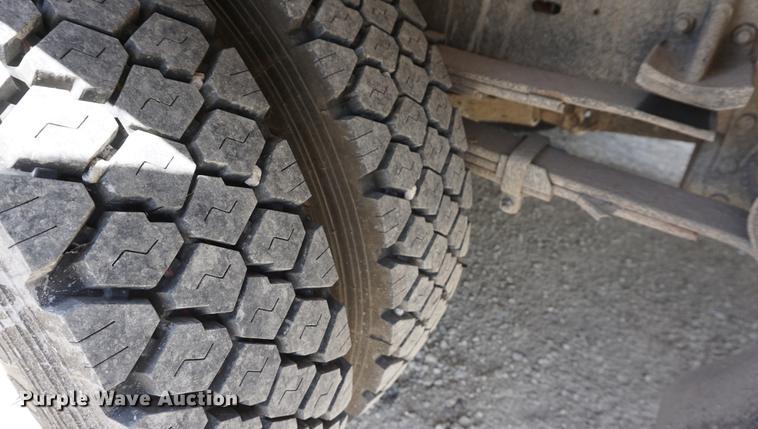 image for item DD7716 1994 Chevrolet 3500HD flatbed pickup truck