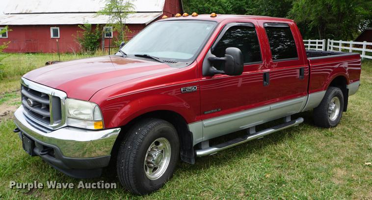 image for item DD7727 2002 Ford F250 Super Duty Lariat Crew Cab pickup truck