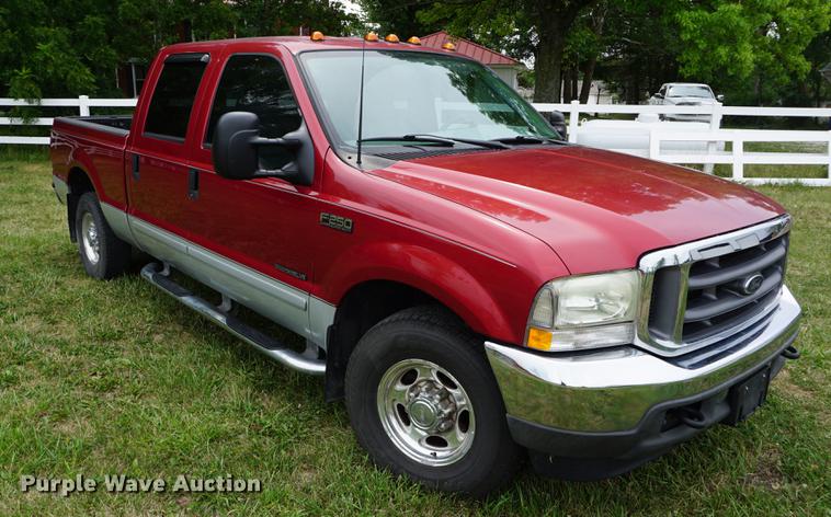 image for item DD7727 2002 Ford F250 Super Duty Lariat Crew Cab pickup truck