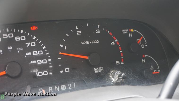 image for item DD7727 2002 Ford F250 Super Duty Lariat Crew Cab pickup truck