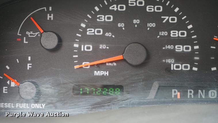 image for item DD7727 2002 Ford F250 Super Duty Lariat Crew Cab pickup truck