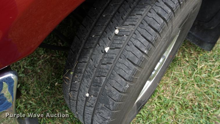 image for item DD7727 2002 Ford F250 Super Duty Lariat Crew Cab pickup truck