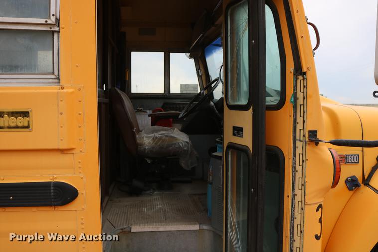 image for item DD8285 1987 International S1853 Ward SS-20 school bus