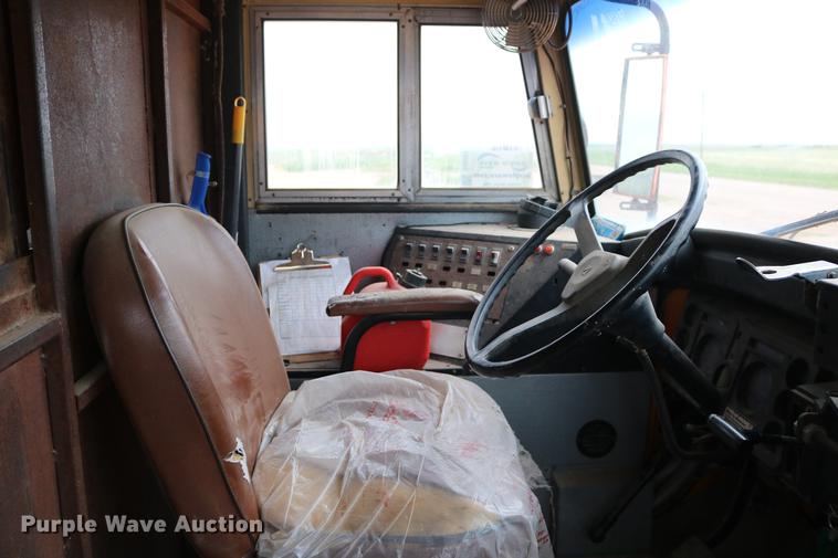 image for item DD8285 1987 International S1853 Ward SS-20 school bus