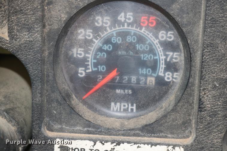 image for item DD8285 1987 International S1853 Ward SS-20 school bus