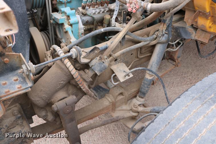 image for item DD8285 1987 International S1853 Ward SS-20 school bus