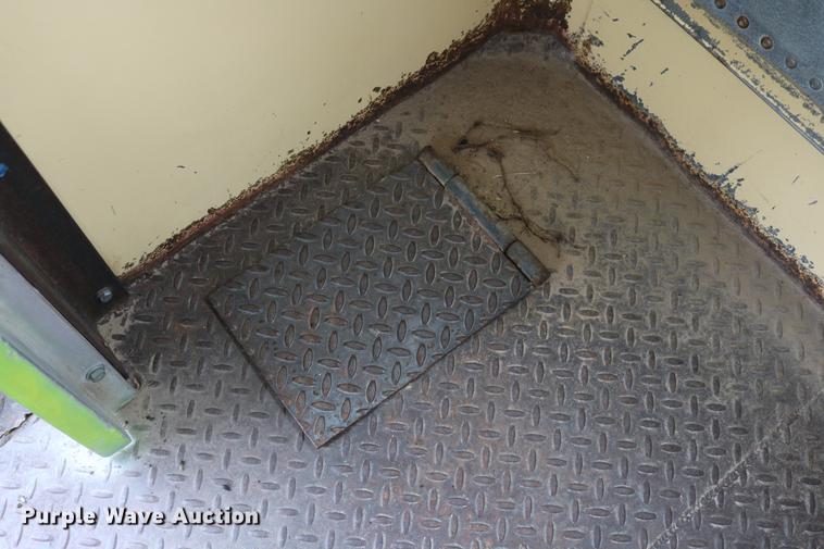 image for item DD8285 1987 International S1853 Ward SS-20 school bus