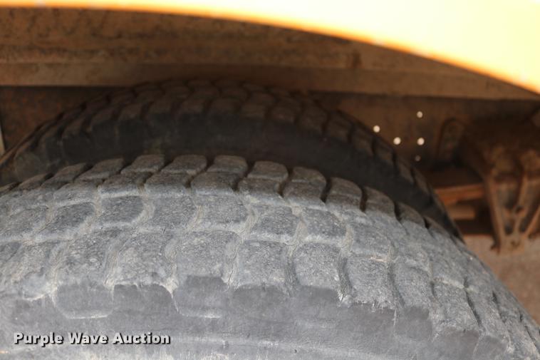 image for item DD8285 1987 International S1853 Ward SS-20 school bus