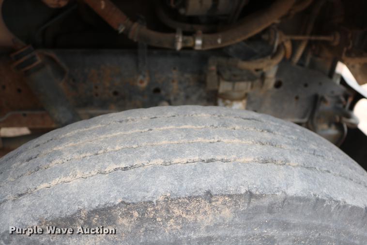 image for item DD8285 1987 International S1853 Ward SS-20 school bus