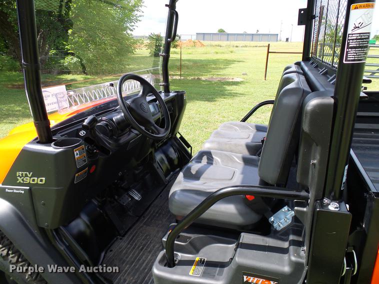 image for item DD8287 2017 Kubota RTVX900 ATV