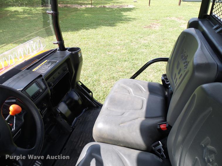 image for item DD8287 2017 Kubota RTVX900 ATV