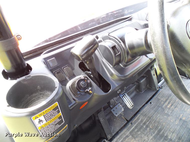 image for item DD8287 2017 Kubota RTVX900 ATV