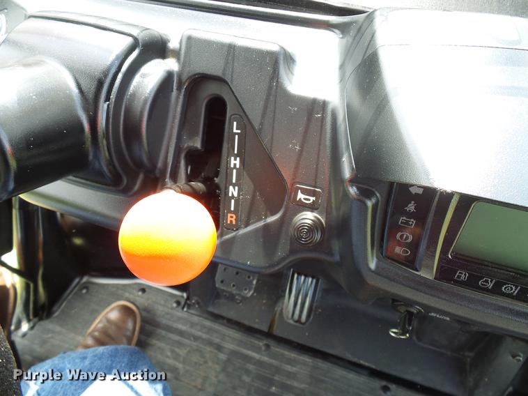 image for item DD8287 2017 Kubota RTVX900 ATV