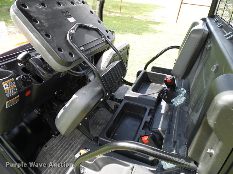 image for item DD8287 2017 Kubota RTVX900 ATV