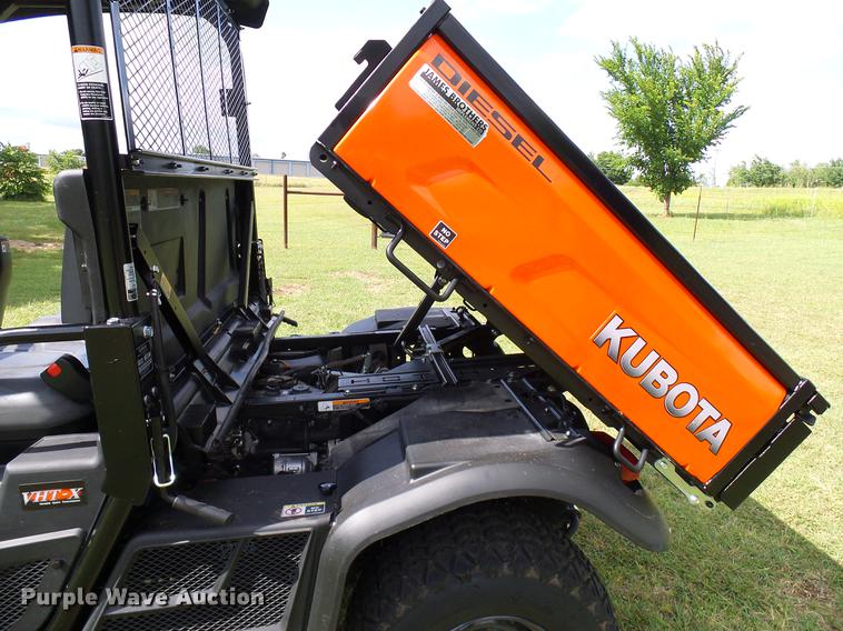image for item DD8287 2017 Kubota RTVX900 ATV